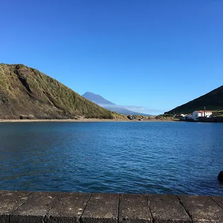Oda ve Kahvaltı Faial Casa Dankari *
