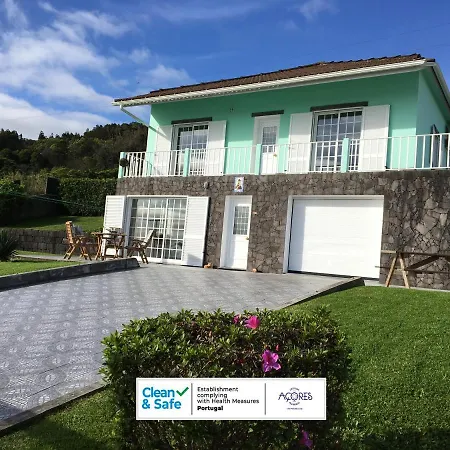 Bed & Breakfast Faial Casa Dankari Ribeirinha (Faial)