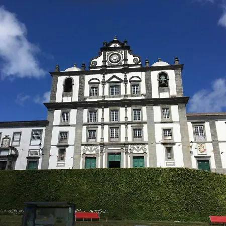 Bed & Breakfast Faial Casa Dankari Ribeirinha (Faial)